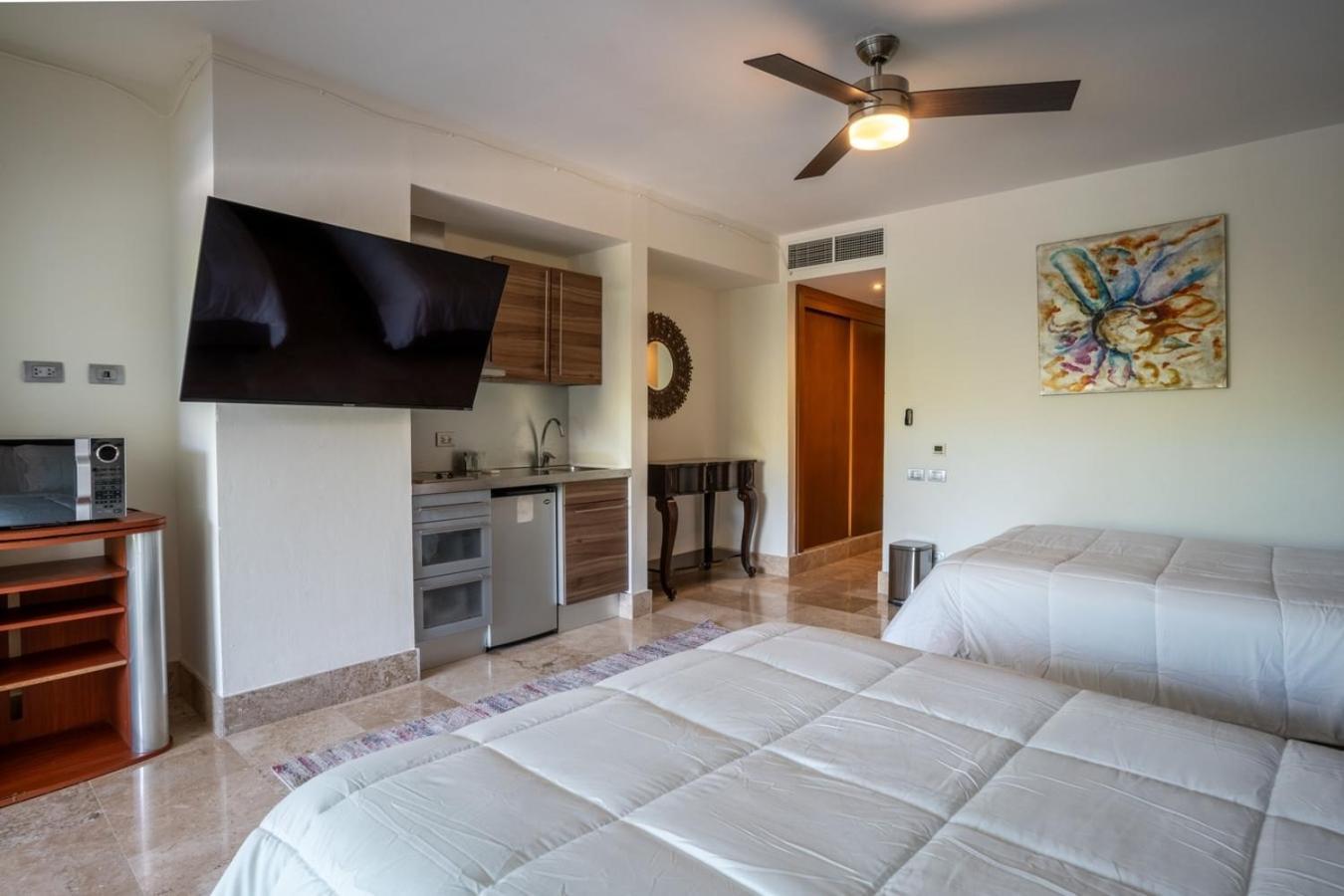 Apartment 2br Beachfront Exclusive W/ Features