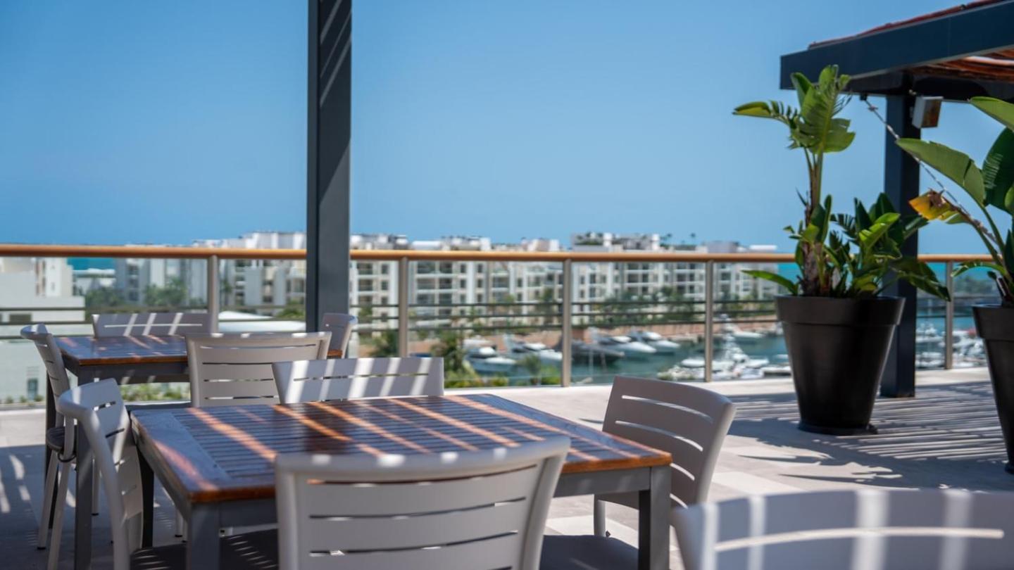 2br Beachfront Exclusive W/ Features Apartment