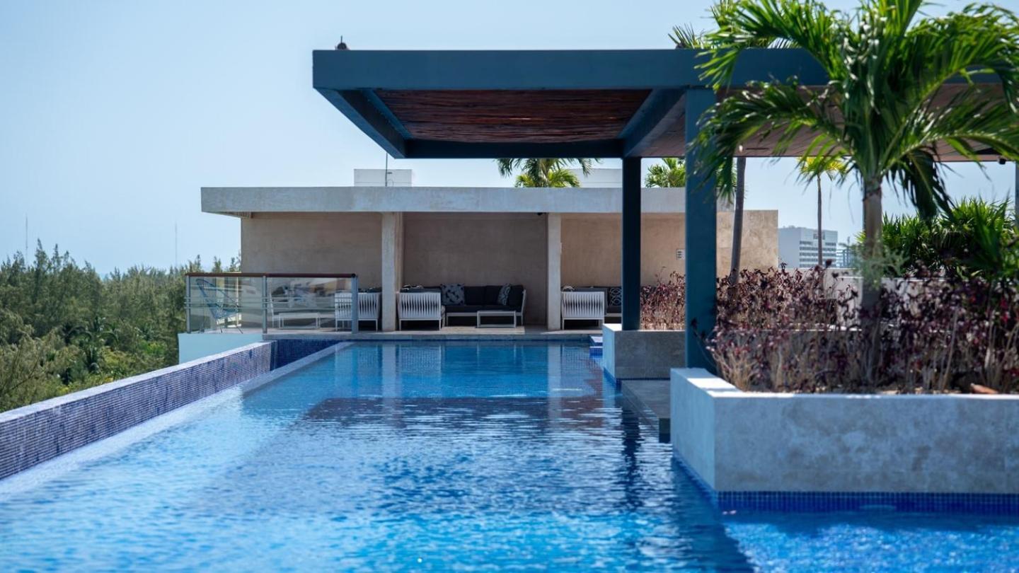 2br Beachfront Exclusive W/ Features Apartment