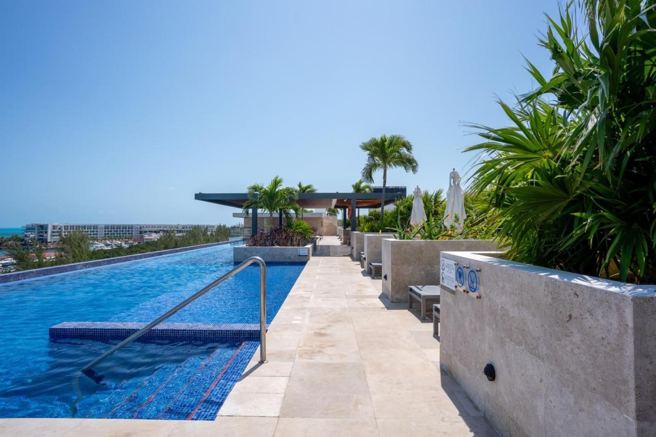 2br Beachfront Exclusive W/ Features Apartment *